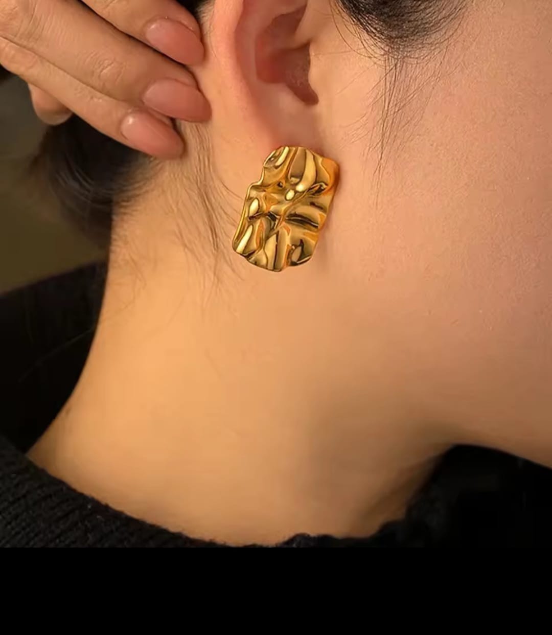 Noir Chic Earrings