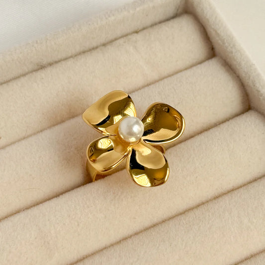 Avenya Ring