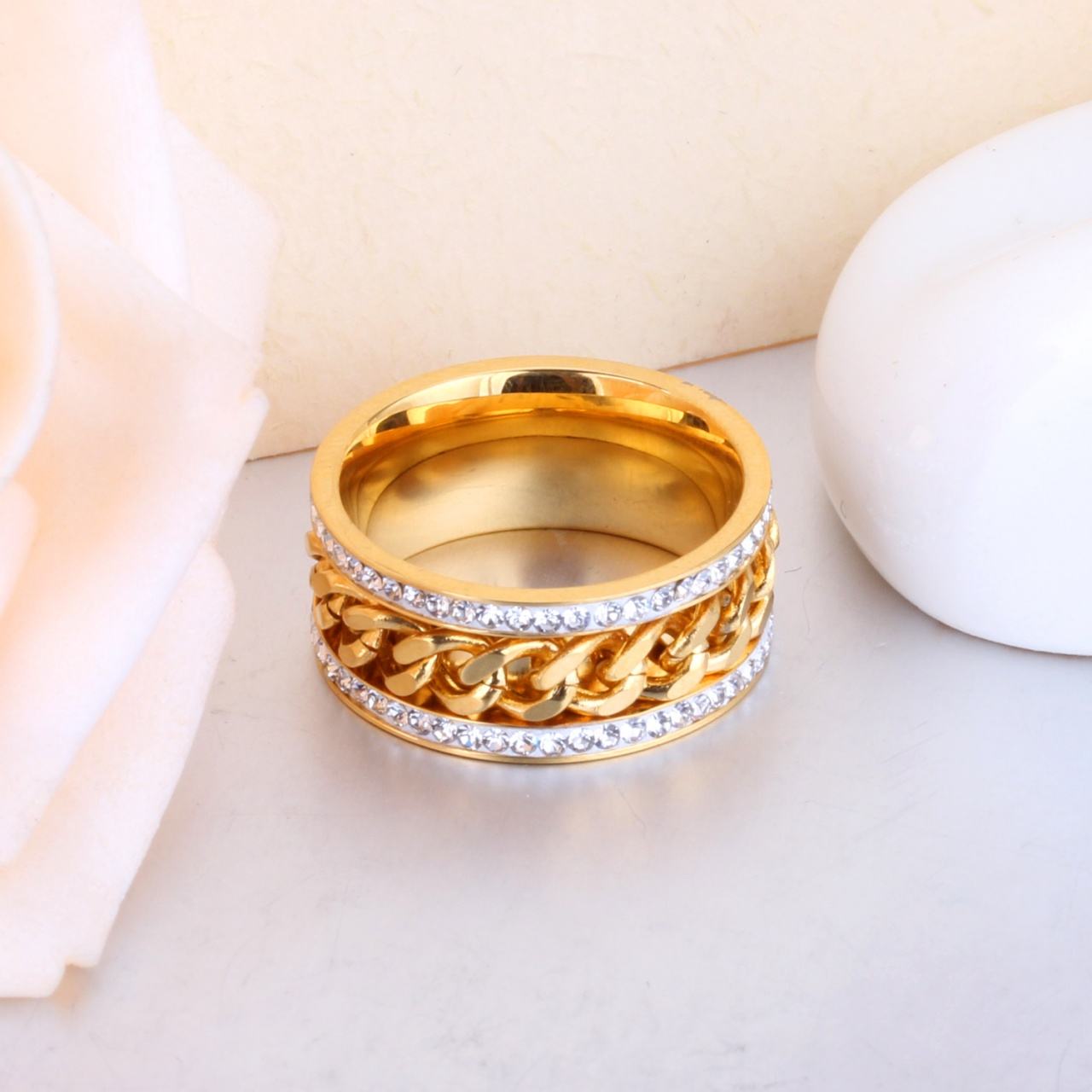 Chain Spinner Crystal Ring