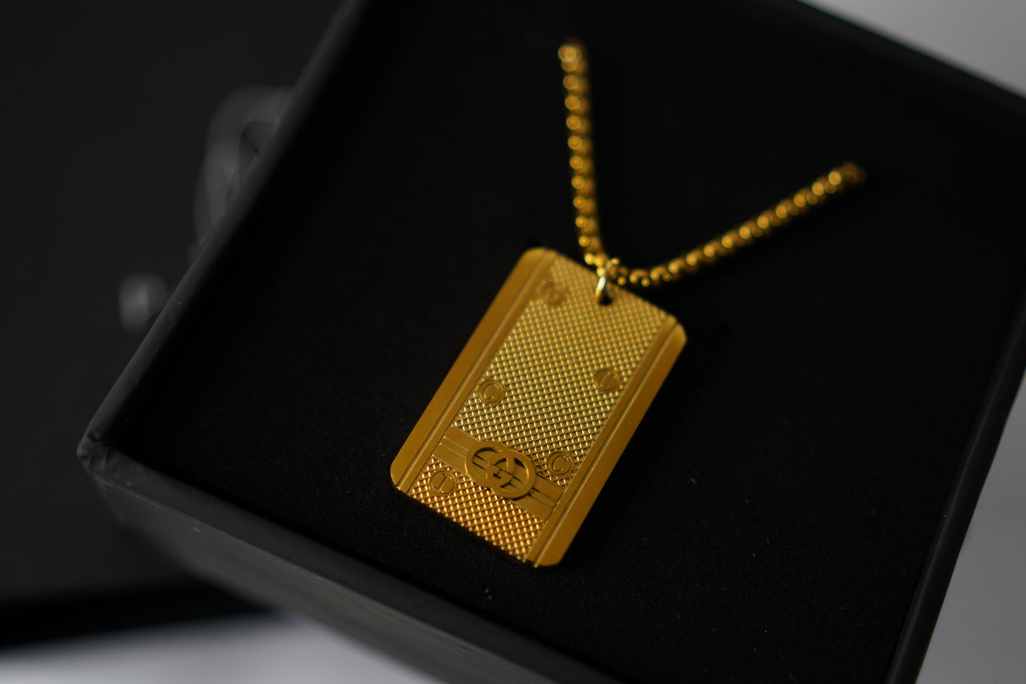 ROYAL GUCCI PENDANT