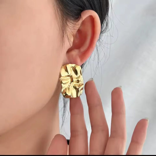 Noir Chic Earrings