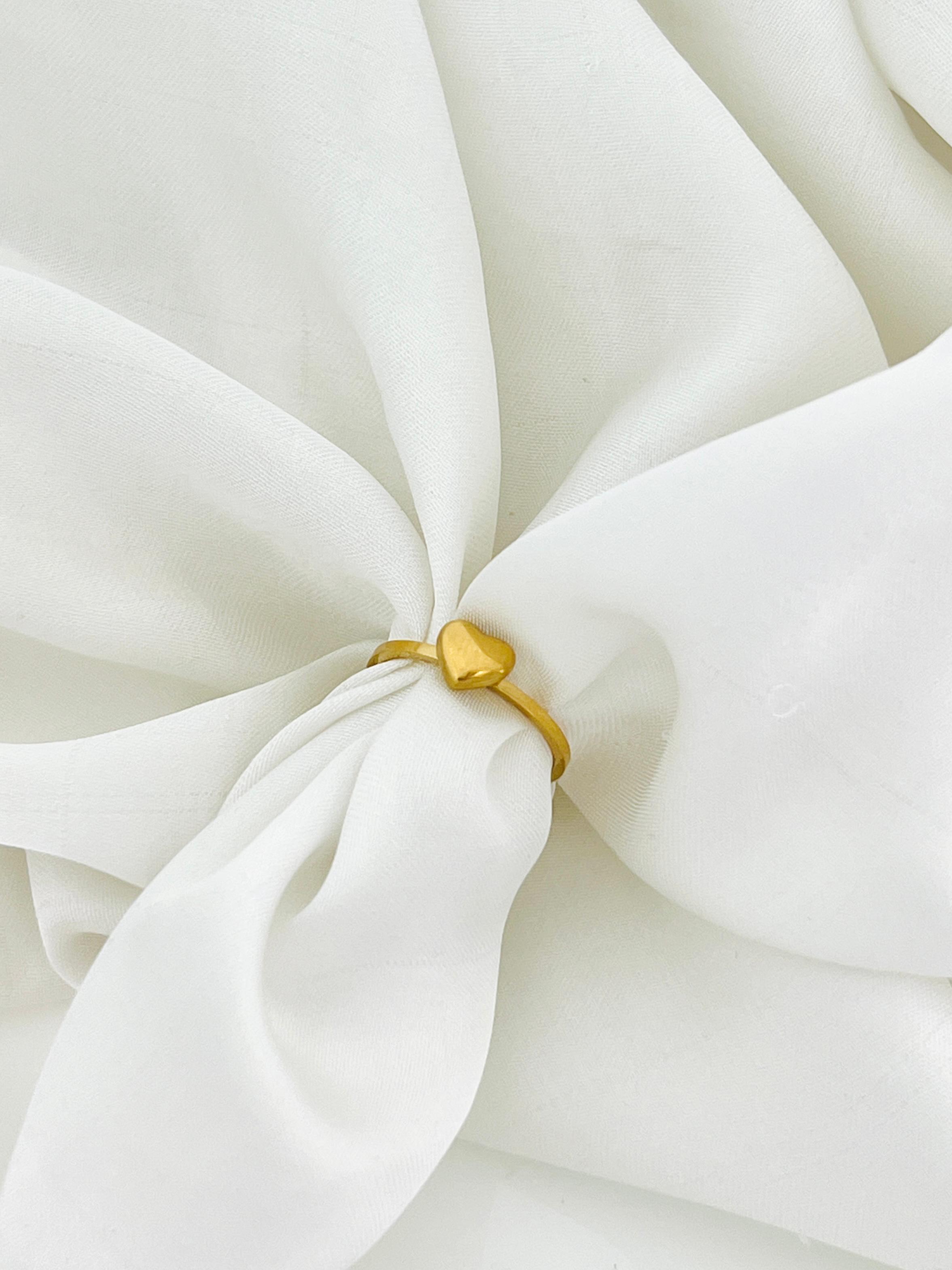 Delicate Heart Ring