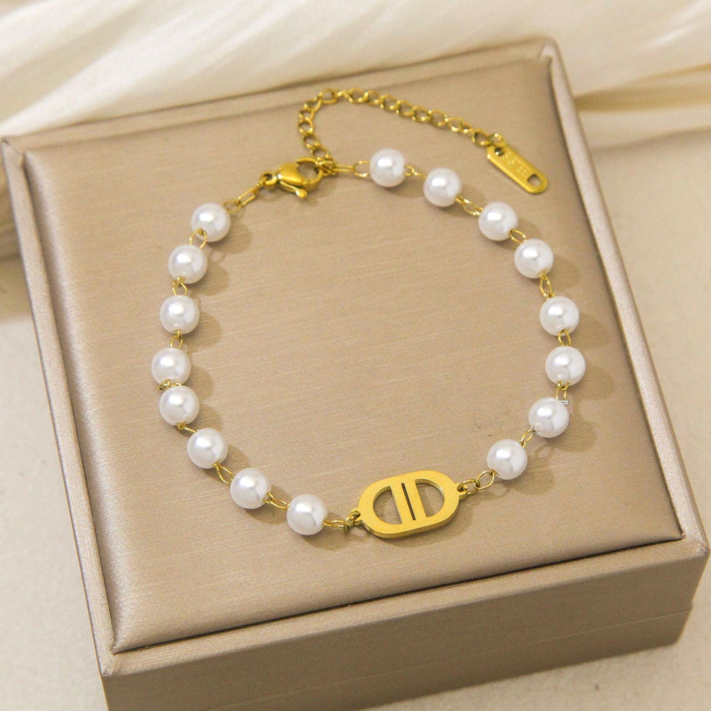Pearl Chain Anchor Bracelet - Lifestyle