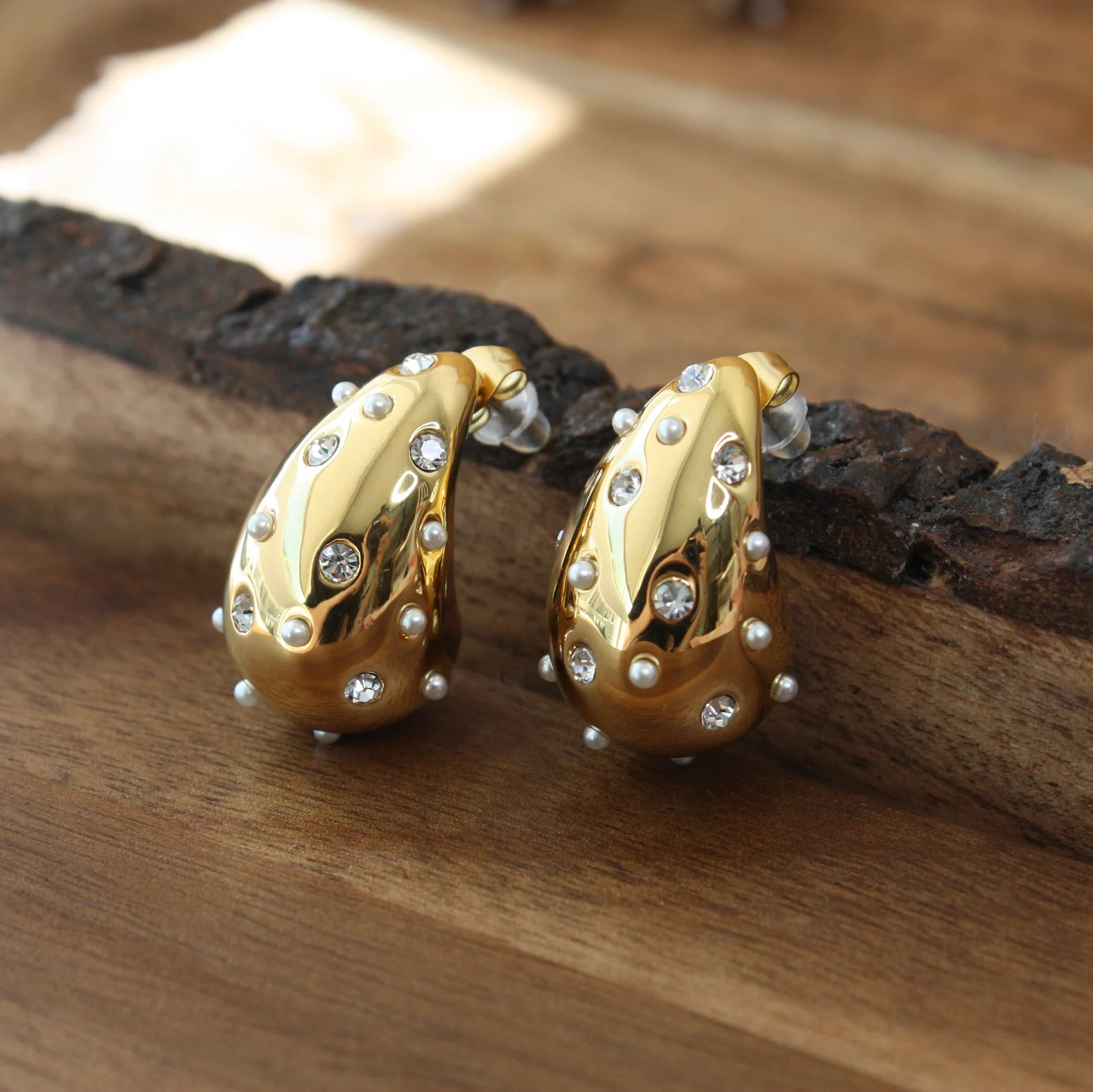 Diamond Whisper EARRINGS