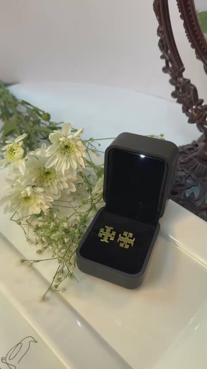 Gilded Sway Earrings